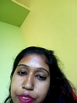 Snapshot of bannerjeesneha20 chatting on 05/07/26, 02:39 bannerjeesneha20 online show from 05/07/26, 02:39