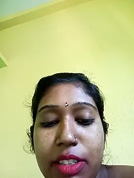 Snapshot of bannerjeesneha20 chatting on 05/08/26, 02:50 bannerjeesneha20 online show from 05/08/26, 02:50