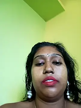 Snapshot of bannerjeesneha20 chatting on 05/09/26, 03:45 bannerjeesneha20 online show from 05/09/26, 03:45