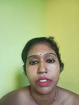 Snapshot of bannerjeesneha20 chatting on 05/14/26, 03:13 bannerjeesneha20 online show from 05/14/26, 03:13