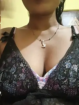 Snapshot of Rubina_Love chatting on 06/20/26, 03:48 Rubina Love online show from 06/20/26, 03:48