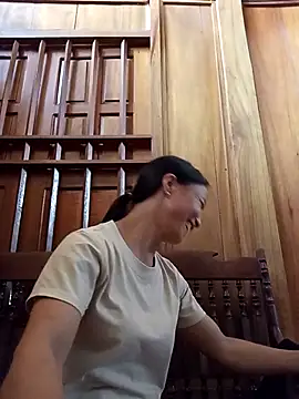 Snapshot of -Numin- chatting on 06/02/26, 09:33 -Numin- online show from 06/02/26, 09:33