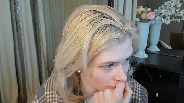 Snapshot of CarleySuski chatting on 03/24/26, 06:40 CarleySuski online show from 03/24/26, 06:40