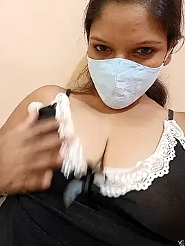 Snapshot of rashminame chatting on 04/27/26, 07:28 rashminame online show from 04/27/26, 07:28