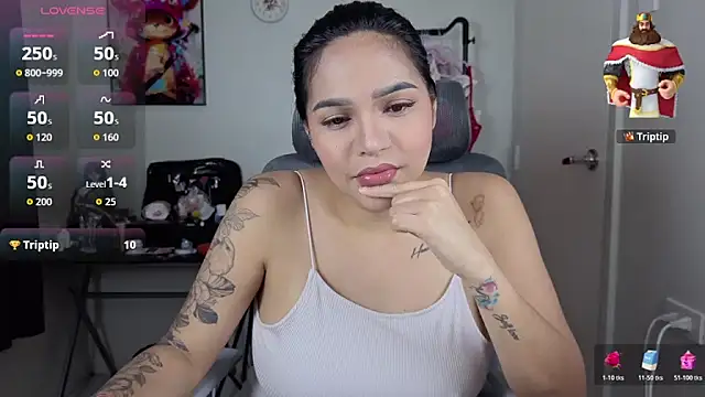 Snapshot of monicaconde chatting on 04/13/26, 05:24 monicaconde online show from 04/13/26, 05:24