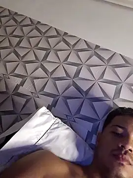 Snapshot of Arthur_Ferraz chatting on 03/25/26, 08:59 Arthur Ferraz online show from 03/25/26, 08:59