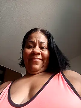 Snapshot of Veronica_missbigg chatting on 05/01/26, 02:10 Veronica missbigg online show from 05/01/26, 02:10