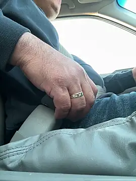 Snapshot of Crossroads5214 chatting on 03/31/26, 11:43 Crossroads5214 online show from 03/31/26, 11:43