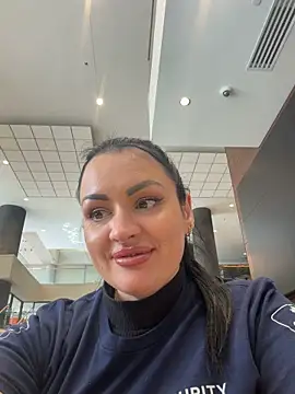 Snapshot of Simona_love777 chatting on 04/10/26, 08:24 Simona love777 online show from 04/10/26, 08:24