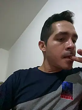 Snapshot of Gabriel_leon33 chatting on 07/04/26, 04:18 Gabriel leon33 online show from 07/04/26, 04:18