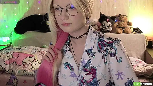 JulietFisher online show from 04/25/26, 04:15
