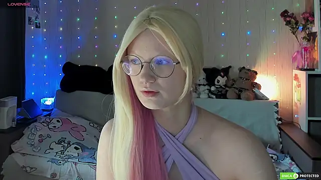 JulietFisher online show from 06/18/26, 04:57