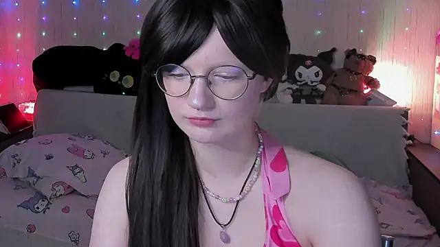 JulietFisher online show from 06/23/26, 03:15