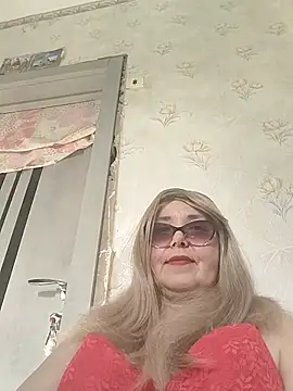 Snapshot of Vita72219 chatting on 04/25/26, 01:41 Vita72219 online show from 04/25/26, 01:41