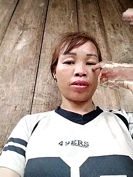 Snapshot of Ely-cute2k chatting on 04/23/26, 07:41 Ely-cute2k online show from 04/23/26, 07:41