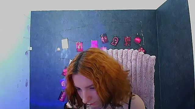 Snapshot of Butterfly_Milly chatting on 06/24/26, 06:34 Butterfly Milly online show from 06/24/26, 06:34