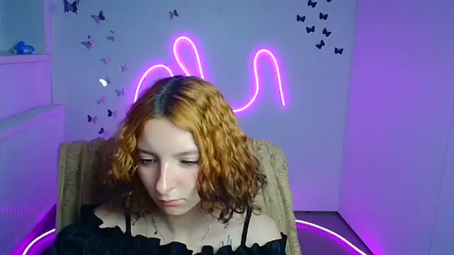 Snapshot of Butterfly_Milly chatting on 06/25/26, 12:31 Butterfly Milly online show from 06/25/26, 12:31