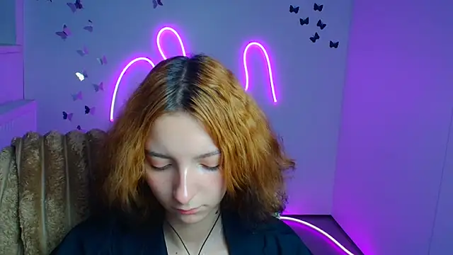 Snapshot of Butterfly_Milly chatting on 06/29/26, 11:32 Butterfly Milly online show from 06/29/26, 11:32