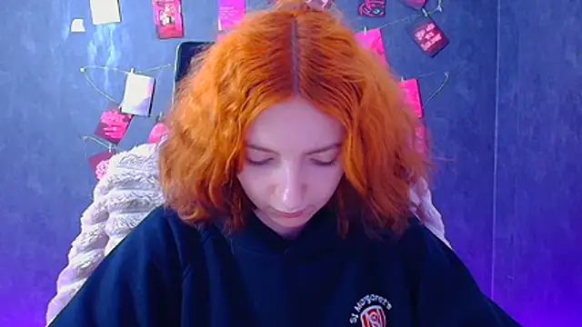 Snapshot of Butterfly_Milly chatting on 07/09/26, 06:28 Butterfly Milly online show from 07/09/26, 06:28