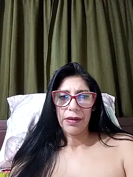 SamanthaRosse01  online show from 04/24/26, 03:09