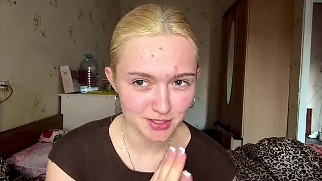 Snapshot of Sophia_Blonde chatting on 04/08/26, 02:28 Sophia Blonde online show from 04/08/26, 02:28