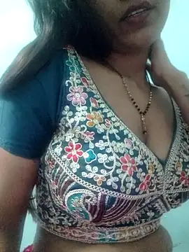 Snapshot of khushi_ji00 chatting on 04/09/26, 10:20 khushi ji00 online show from 04/09/26, 10:20