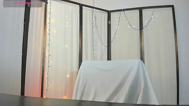 Snapshot of IslaScott chatting on 05/04/26, 03:08 IslaScott online show from 05/04/26, 03:08