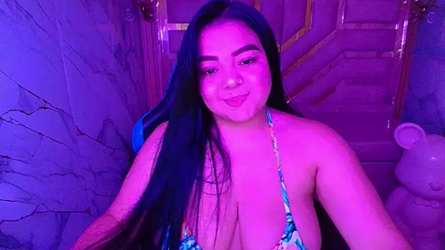 luna  r  online show from 04/23/26, 03:19