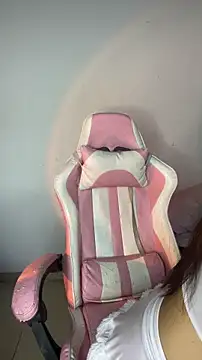 alexandra x  online show from 04/04/26, 10:51