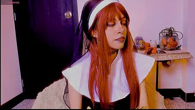 Snapshot of Nyxara- chatting on 04/03/26, 07:12 Nyxara- online show from 04/03/26, 07:12