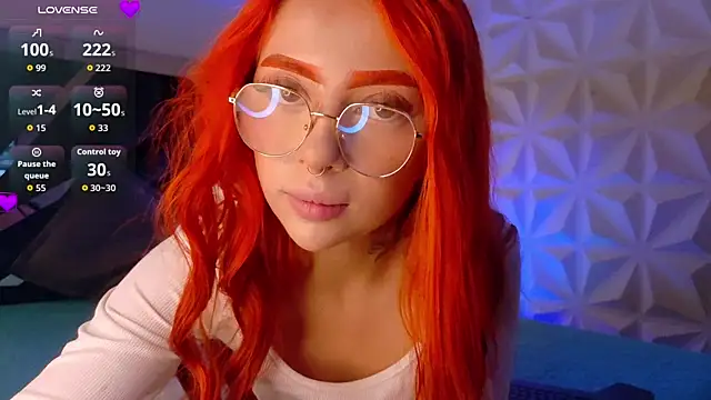 Snapshot of Magic_liah chatting on 06/27/26, 01:39 Magic liah online show from 06/27/26, 01:39