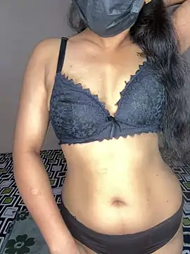 Snapshot of Riya_leone chatting on 07/08/26, 07:40 Riya leone online show from 07/08/26, 07:40