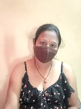Snapshot of Latha_lovely chatting on 04/05/26, 08:33 Latha lovely online show from 04/05/26, 08:33