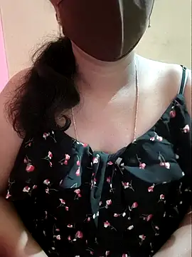 Snapshot of Latha_lovely chatting on 04/21/26, 01:42 Latha lovely online show from 04/21/26, 01:42