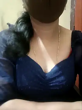 Snapshot of Latha_lovely chatting on 05/11/26, 02:45 Latha lovely online show from 05/11/26, 02:45