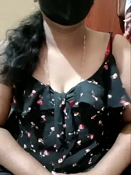 Snapshot of Latha_lovely chatting on 05/16/26, 03:11 Latha lovely online show from 05/16/26, 03:11