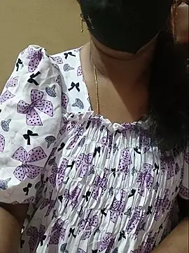Snapshot of Latha_lovely chatting on 05/19/26, 03:51 Latha lovely online show from 05/19/26, 03:51