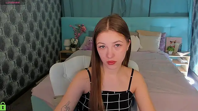 Snapshot of Miss_Shanel chatting on 04/11/26, 01:10 Miss Shanel online show from 04/11/26, 01:10