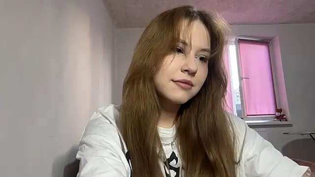 Snapshot of NyelleSpir chatting on 03/25/26, 03:29 NyelleSpir online show from 03/25/26, 03:29