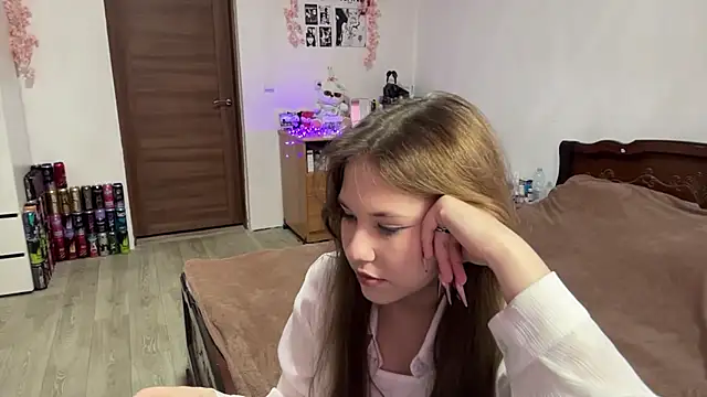 Snapshot of NyelleSpir chatting on 04/15/26, 03:41 NyelleSpir online show from 04/15/26, 03:41
