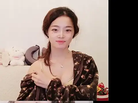 Snapshot of cc-8 chatting on 03/26/26, 04:56 cc-8 online show from 03/26/26, 04:56