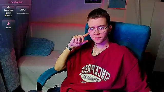Thomas Norton online show from 04/30/26, 08:57