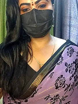 Snapshot of Anushka_flower chatting on 05/18/26, 04:07 Anushka flower online show from 05/18/26, 04:07