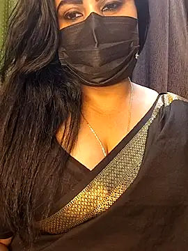Snapshot of Anushka_flower chatting on 06/07/26, 02:32 Anushka flower online show from 06/07/26, 02:32