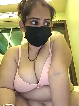 Snapshot of sonalidey5564 chatting on 04/24/26, 01:57 sonalidey5564 online show from 04/24/26, 01:57