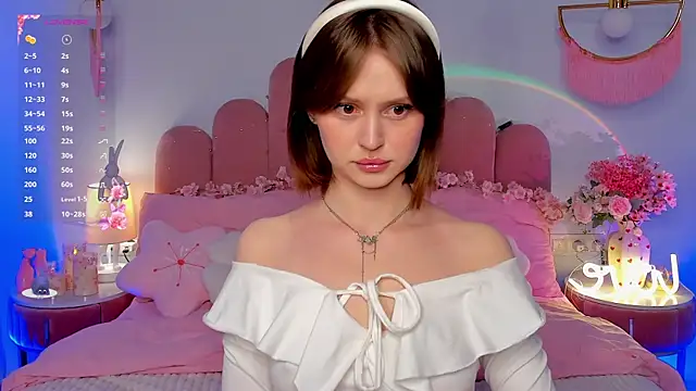 Snapshot of MariLew chatting on 04/28/26, 05:23 MariLew online show from 04/28/26, 05:23