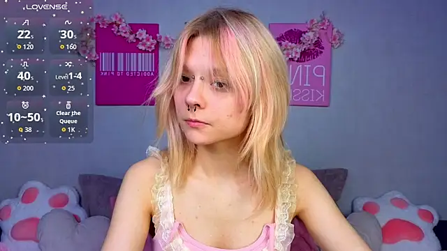 PerryKitty online show from 05/03/26, 07:36