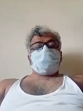 Snapshot of mature55 chatting on 04/05/26, 10:12 mature55 online show from 04/05/26, 10:12