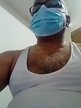 Snapshot of mature55 chatting on 04/14/26, 01:39 mature55 online show from 04/14/26, 01:39