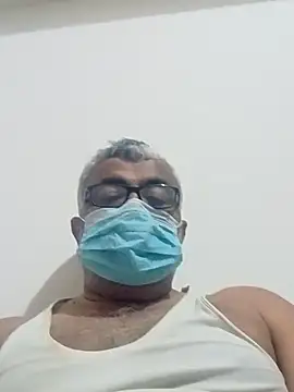 Snapshot of mature55 chatting on 04/17/26, 01:14 mature55 online show from 04/17/26, 01:14